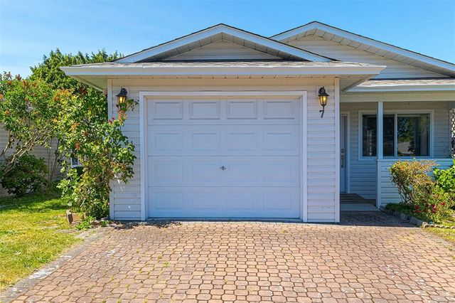 4 of 33 - 7 Eagle Lane, View Royal, BC