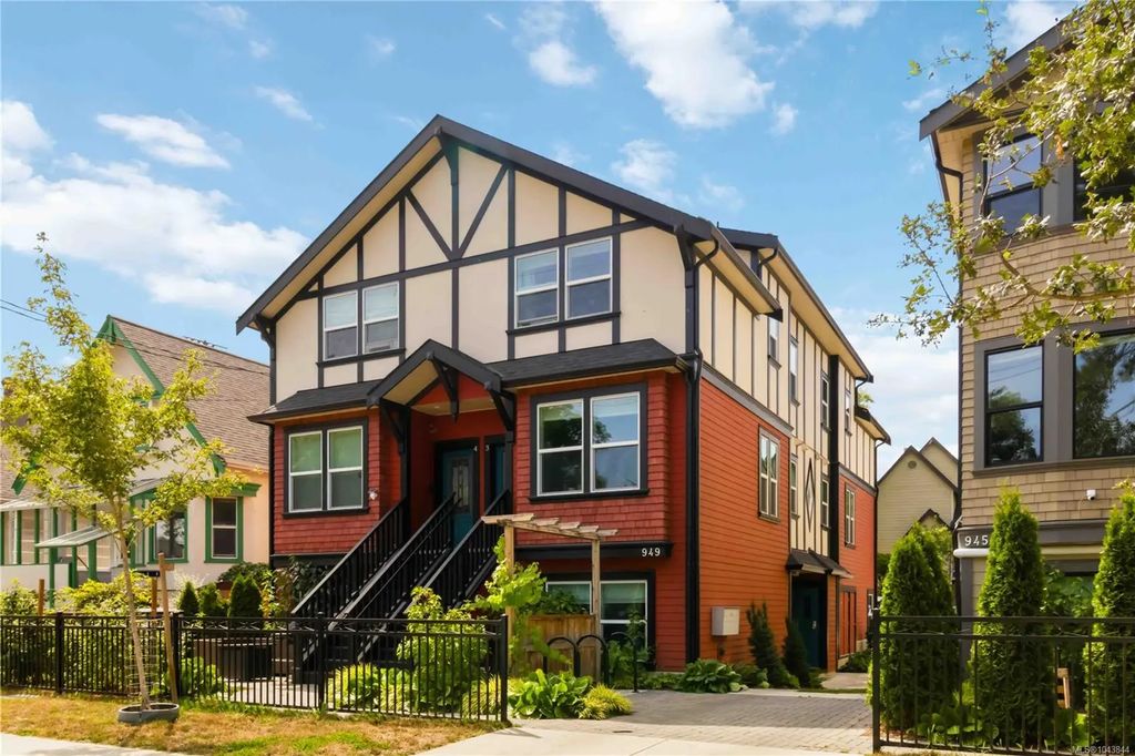 949 Pembroke St 2, Victoria