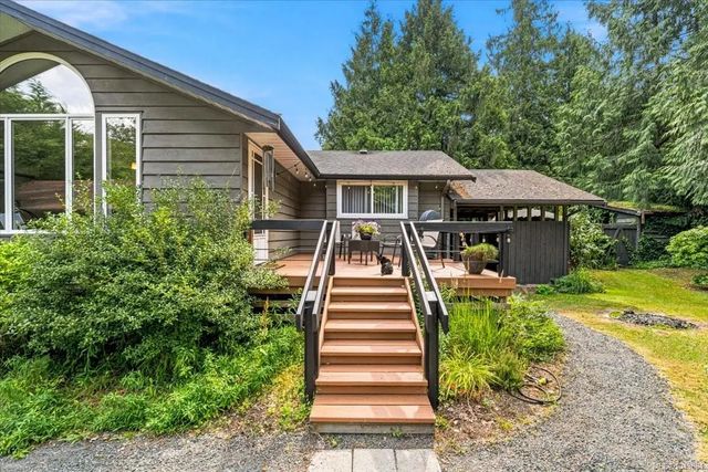 4 of 62 - 381 Dunsmuir Rd, Qualicum Beach, BC