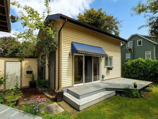 2 of 95 - 121/123 South Turner St, Victoria, BC