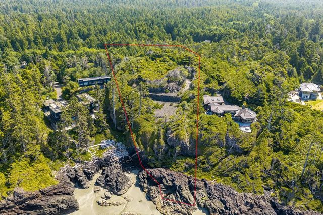 3 of 14 - 885 Moser Pl, Tofino, BC