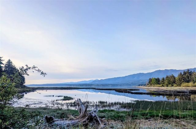 3 of 72 - 7863 Tozer Rd, Fanny Bay, BC