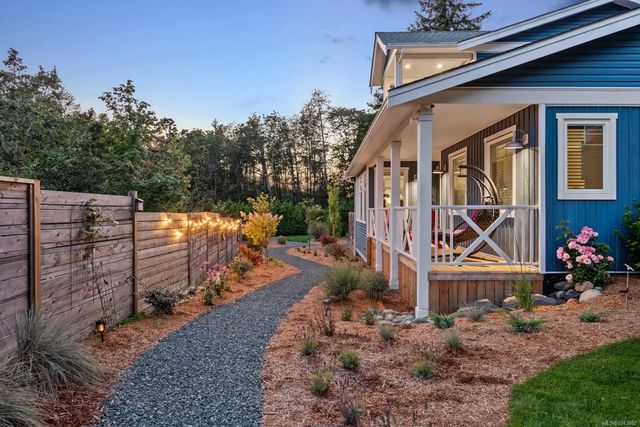 4 of 72 - 7863 Tozer Rd, Fanny Bay, BC