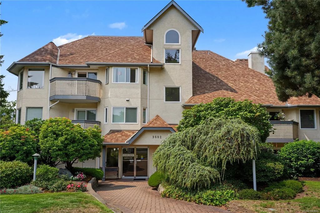 9882 Fifth St 319, Sidney