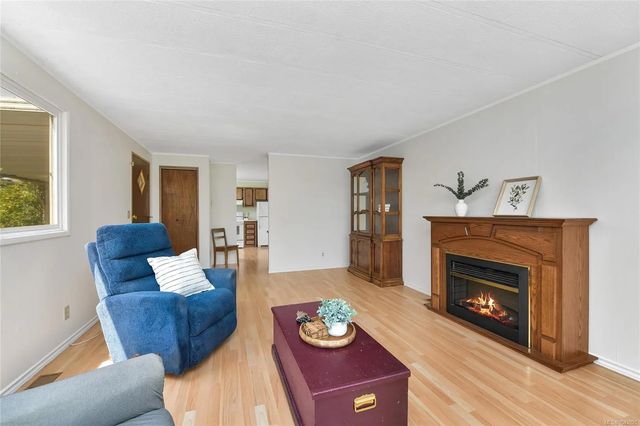 4 of 19 - 2020 Gateside Pl, Sidney, BC