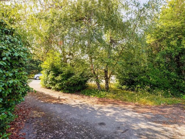 5 of 15 - 1170 Dignan Rd, Central Saanich, BC