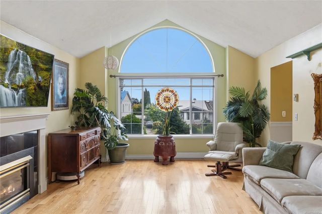 3 of 62 - 120 Hornby Pl, Qualicum Beach, BC