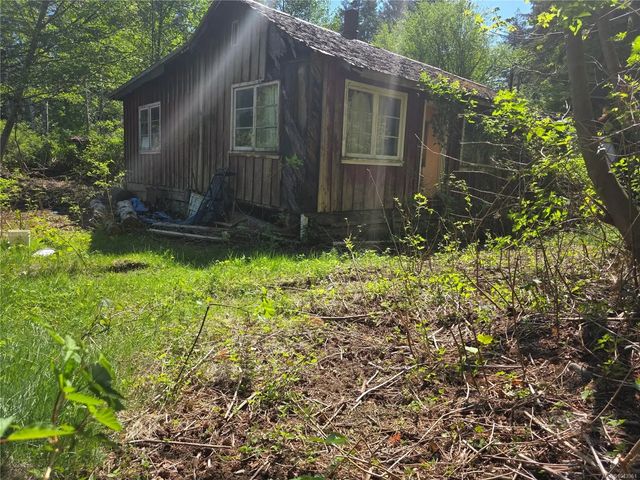 3 of 15 - 1486 West Rd, Quadra Island, BC