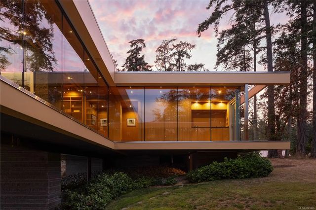 2 of 79 - 224 Bay Ridge Pl, Salt Spring, BC