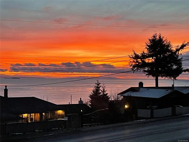 2 of 56 - 244 Alder St S, Campbell River, BC