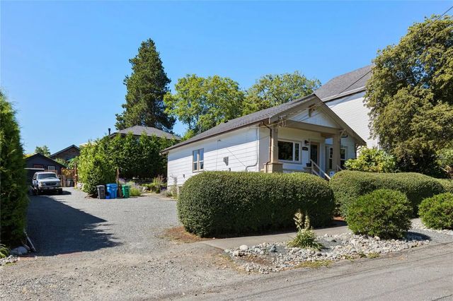 3 of 28 - 643 Kennedy St, Nanaimo, BC