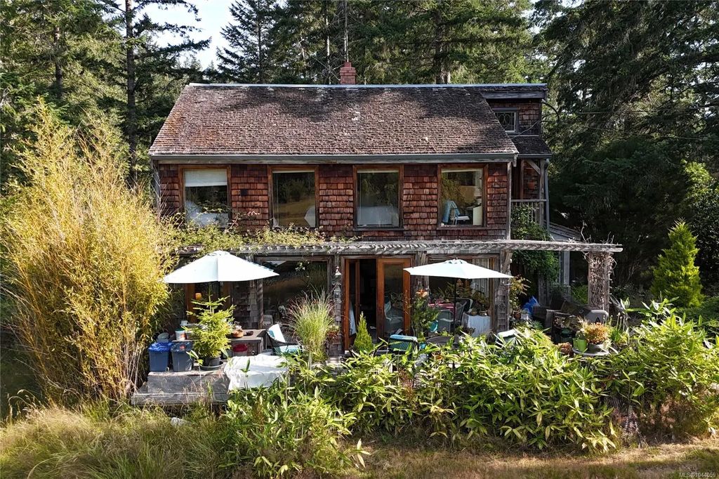 190 Mclennan Dr, Salt Spring