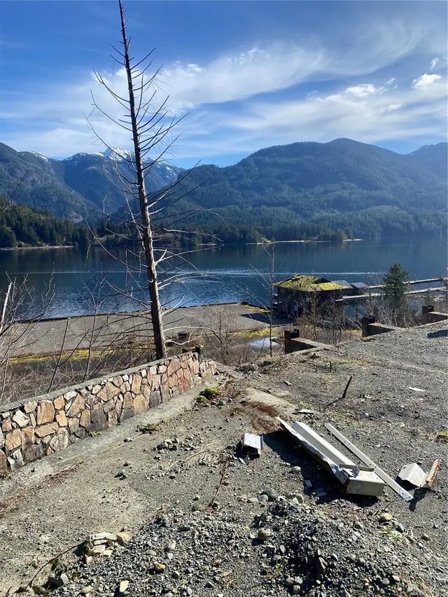 2 of 8 - 555 Maquinna Dr S, Tahsis, BC