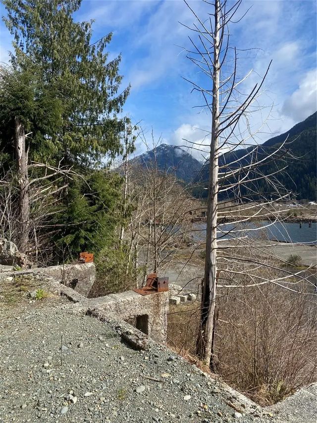 5 of 8 - 555 Maquinna Dr S, Tahsis, BC