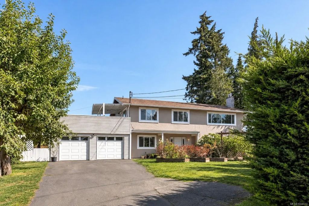 7031 West Saanich Rd, Central Saanich