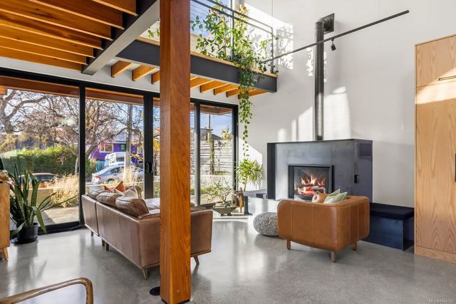 4 of 31 - 3025 Jackson St, Victoria, BC