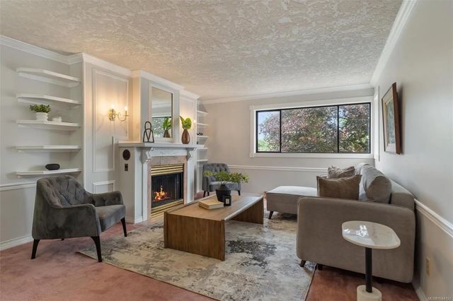 4 of 24 - 1335 Rudlin St, Victoria, BC