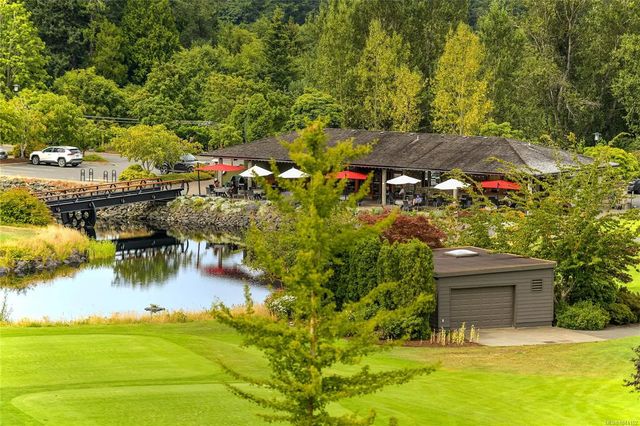 4 of 73 - 5332 Sayward Hill Cres 307, Saanich, BC