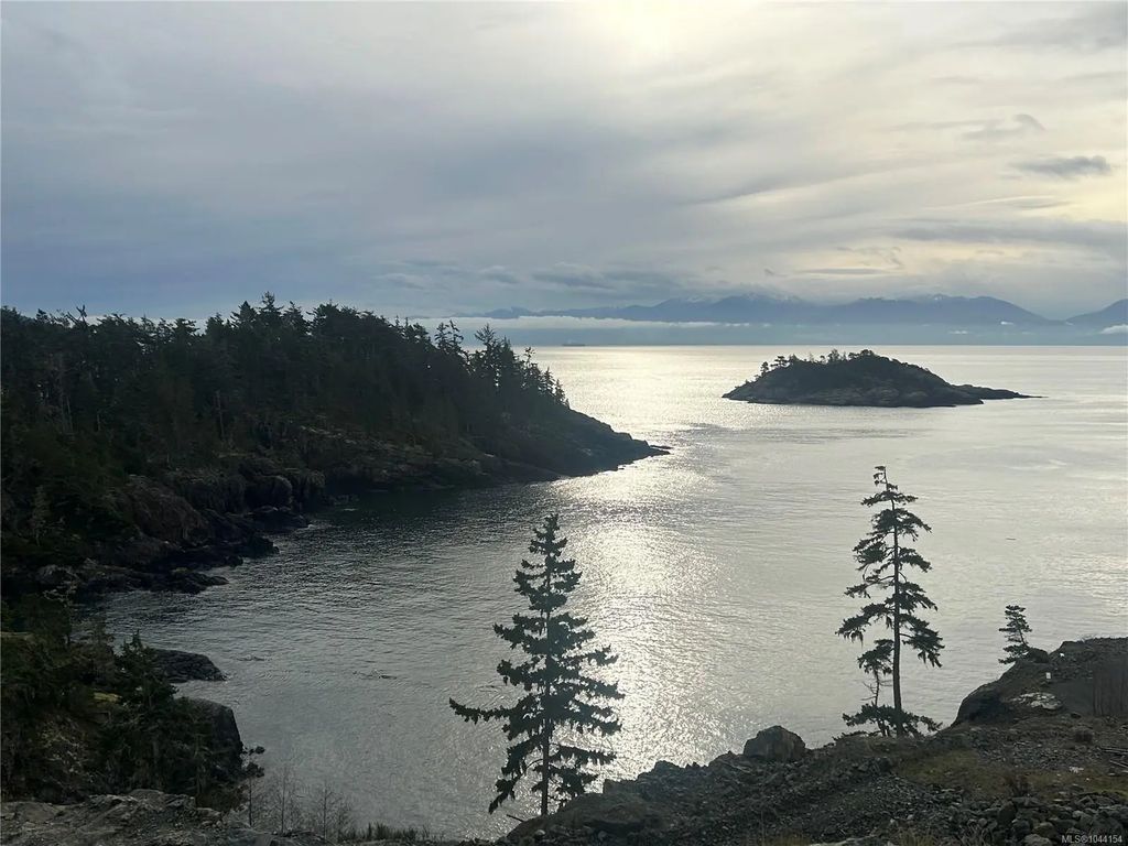 1177 Silver Spray Dr, Sooke