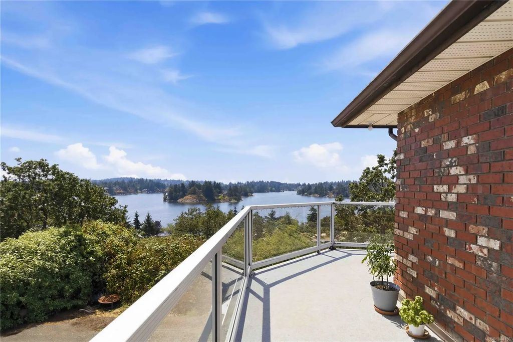 1243 Stancil Lane, View Royal