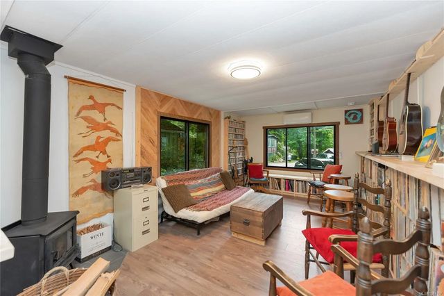 2 of 20 - 104 Horel Rd W 11, Salt Spring, BC
