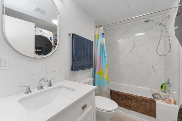 4 of 20 - 104 Horel Rd W 11, Salt Spring, BC