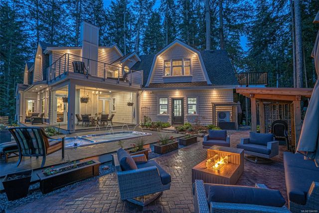 2 of 58 - 3973 Cove Rd, Ladysmith, BC