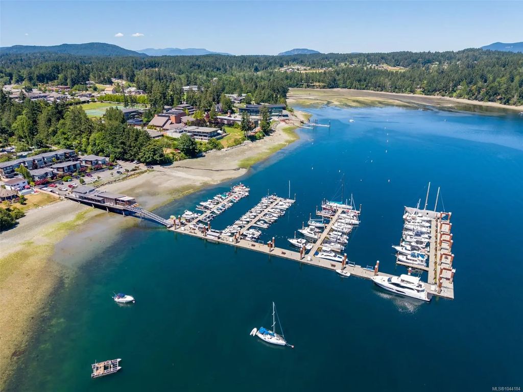 2618 Mill Bay Rd, Mill Bay