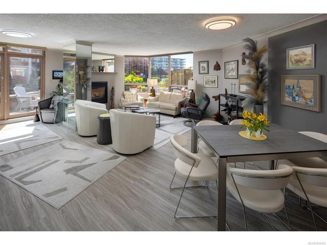 2 of 35 - 636 Montreal St 101, Victoria, BC