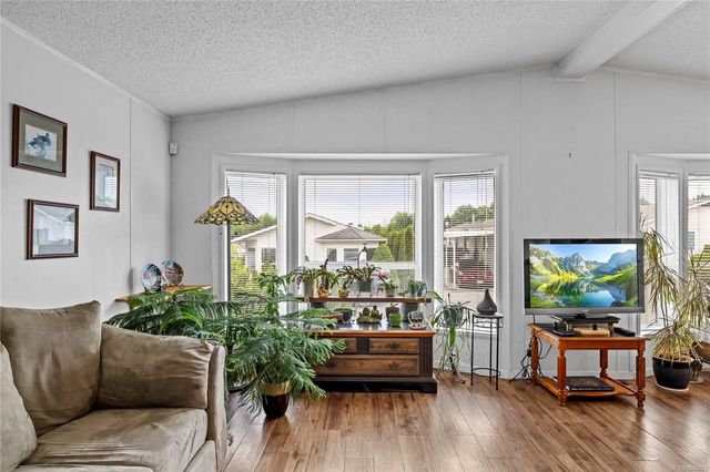 5 of 49 - 1948 Valley Oak Dr, Nanaimo, BC