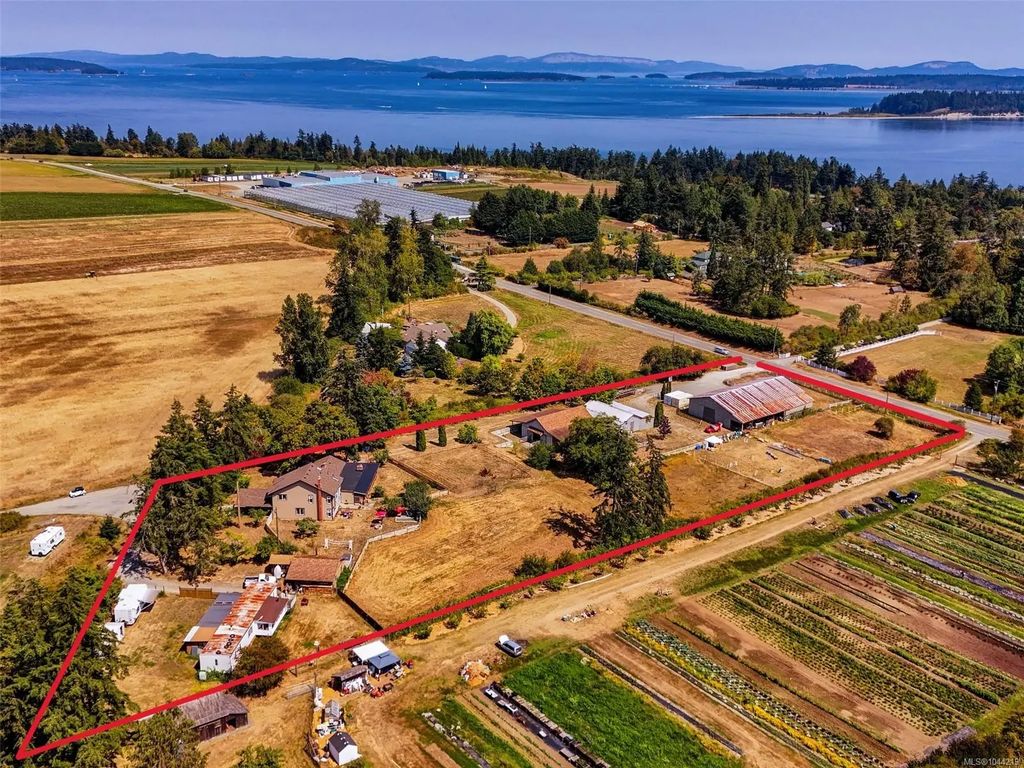 2269 Newman Rd, Central Saanich