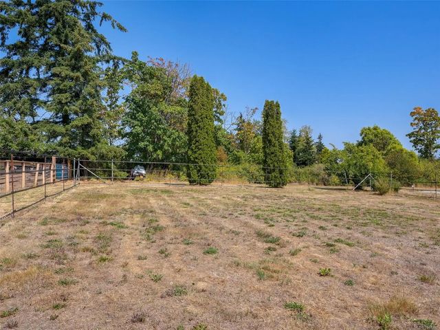 4 of 57 - 2269 Newman Rd, Central Saanich, BC