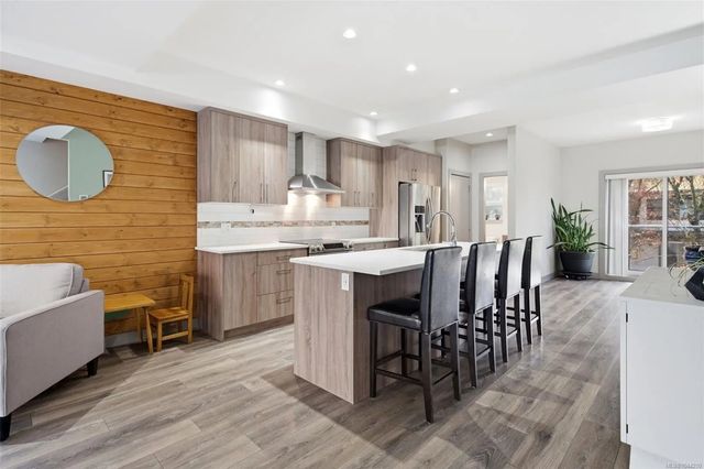 3 of 26 - 687 Strandlund Ave 103, Langford, BC