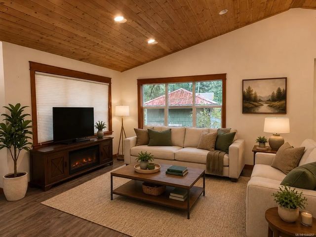 2 of 24 - 685 Rollo Rd, Gabriola Island, BC