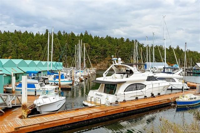2 of 45 - 1250 Stewart Ave 401, Nanaimo, BC