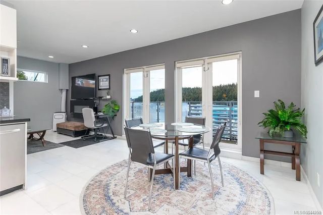 3 of 45 - 1250 Stewart Ave 401, Nanaimo, BC