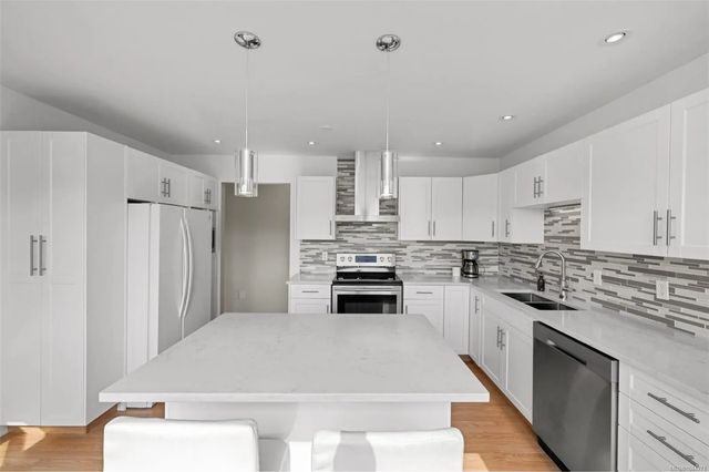 3 of 82 - 2840 Oceanside Lane, Mill Bay, BC