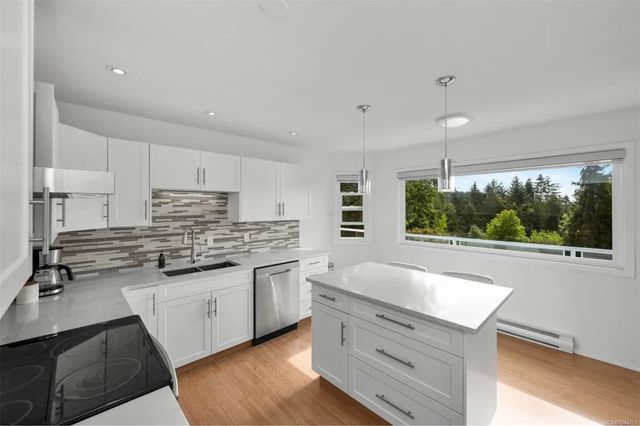 4 of 82 - 2840 Oceanside Lane, Mill Bay, BC