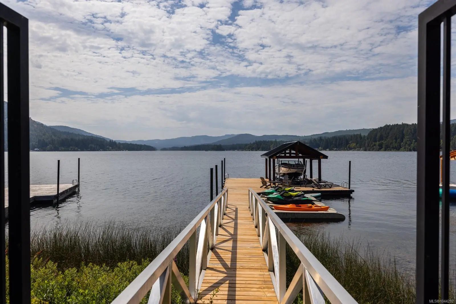 MLS #1044292 for Sale at 2619 Katy's Cres, in the city of Shawnigan Lake, V8H 2G5