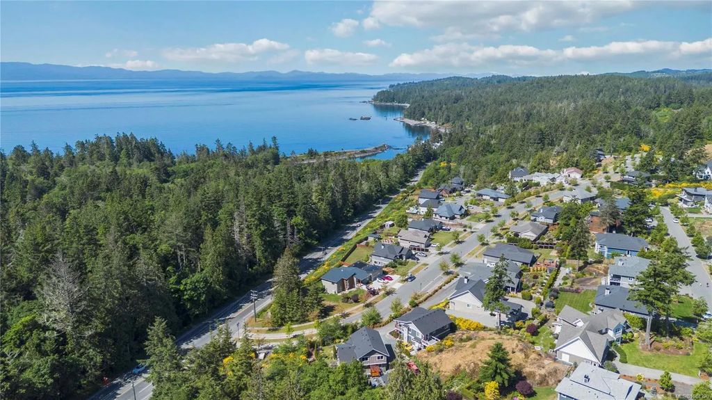 7360 Boomstick Ave, Sooke