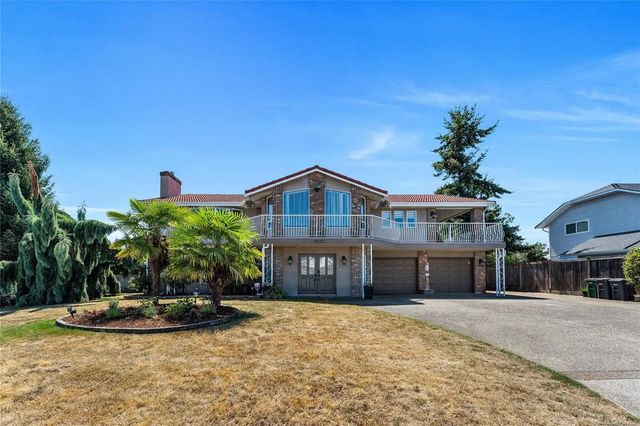 2 of 88 - 1833 Knutsford Pl, Saanich, BC