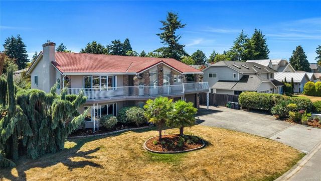 3 of 88 - 1833 Knutsford Pl, Saanich, BC