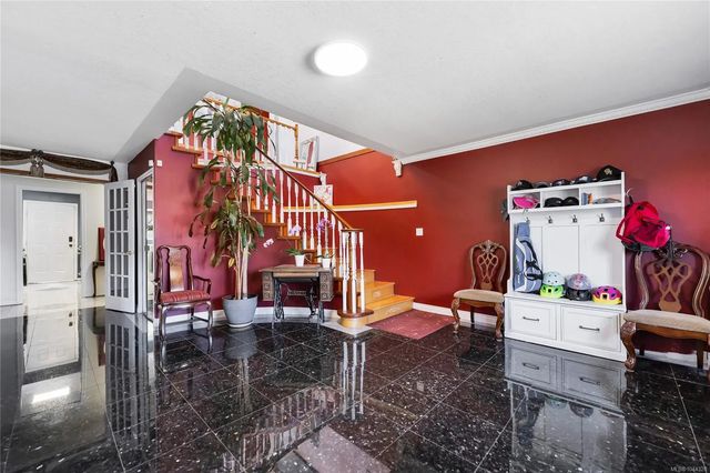 5 of 88 - 1833 Knutsford Pl, Saanich, BC