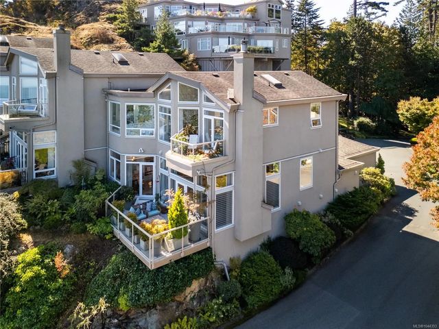 2 of 41 - 4771 Cordova Bay Rd 5, Saanich, BC