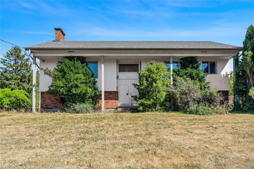 4479 Majestic Dr, Saanich