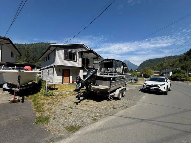 3 of 22 - 522 Alpine View Rd, Tahsis, BC