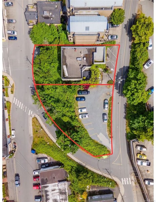 2 of 40 - 77 & 85 Skinner St, Nanaimo, BC