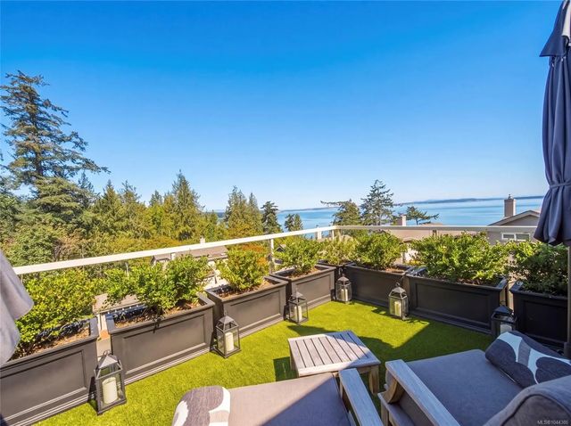 4 of 40 - 4771 Cordova Bay Rd 1, Saanich, BC