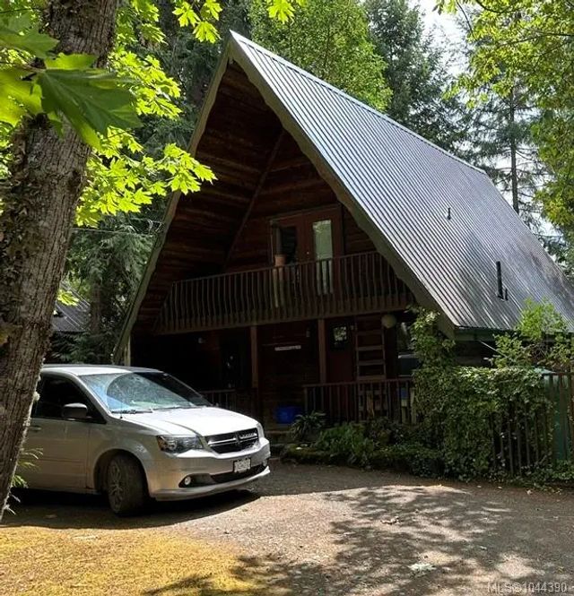 2 of 16 - 1087 Chappel Pl, Gabriola Island, BC