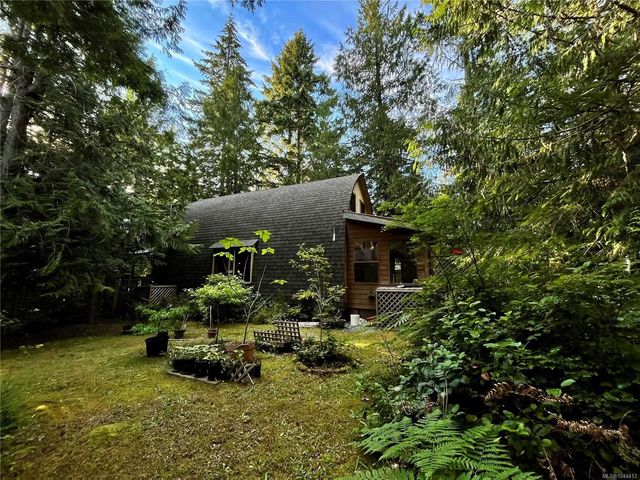 2 of 33 - 387 Lyngail Pl, Gabriola Island, BC